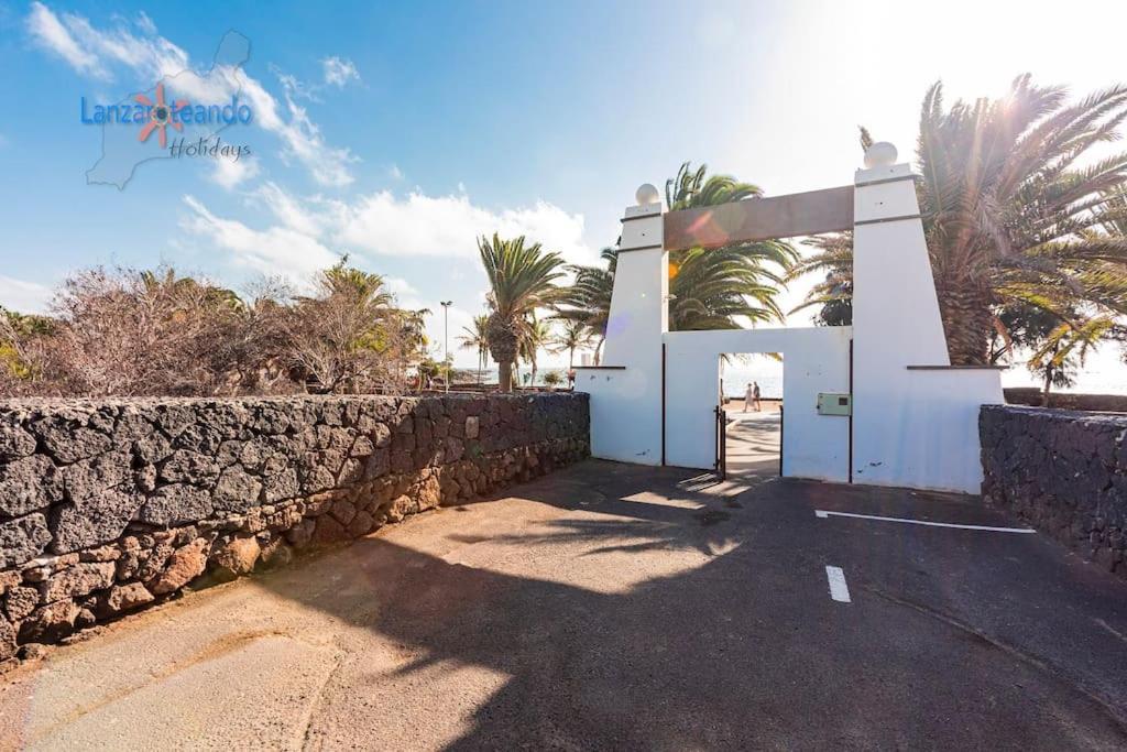 Casa Patty, Piscinas Climatizadas, Primera Linea Costa Teguise Eksteriør bilde